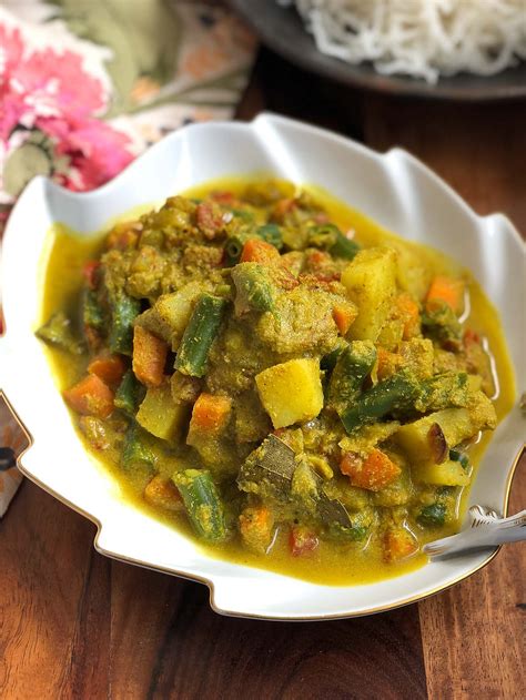 South Indian Mixed Vegetable Kurma Recipe by Archana's Kitchen