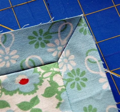 Mitered Corner Tutorial | Beginner sewing projects easy, Sewing projects, Sewing mitered corners