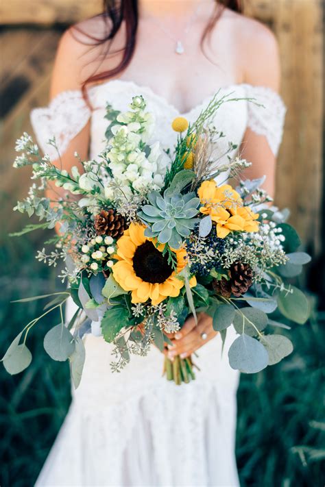 20 Succulent Wedding Bouquets Perfect for the Boho Bride | Martha Stewart Weddings