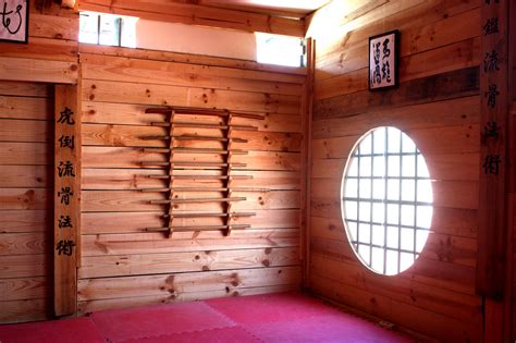 dojo interior - Google Search Japanese Dojo, Japanese House, Wing Chun, Dojo Decor, Dojo Ideas ...