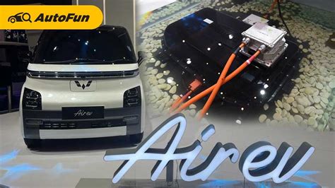 Uji Ketahanan Baterai Wuling Air ev, Apakah Bisa Konslet Saat Direndam Air? | AutoFun