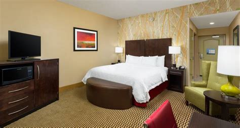 Hotels in Williamsport, PA - Hampton Inn and Suites