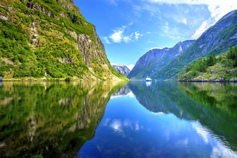 UNESCO Heritage Nærøyfjord - Norway Exclusive