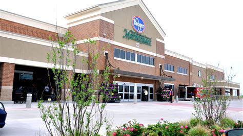 Kroger hourly workers get a raise with new contract