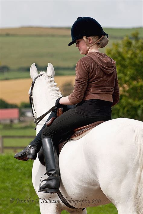 Cute sidesaddle picture | Hunting women, Horse rider, Equestrian style