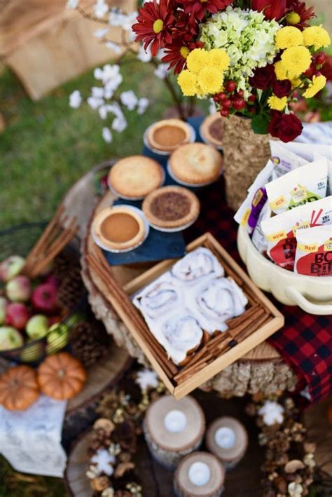 The Ultimate Guide to the Perfect Fall Picnic