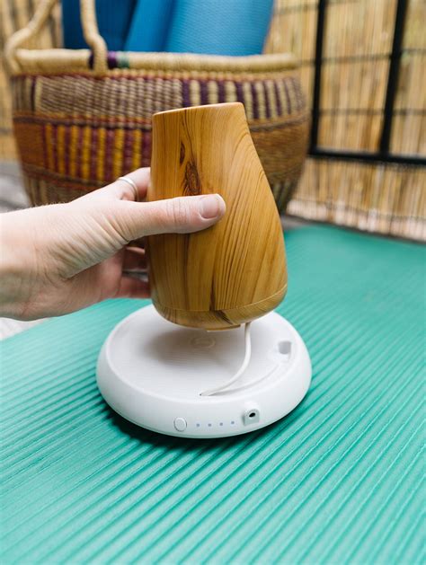 Portable Diffuser Battery Base | Rechargeable and Cordless | Kinito