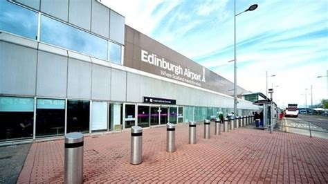 Edinburgh Airport rated ‘poor’ in disability report - BBC News