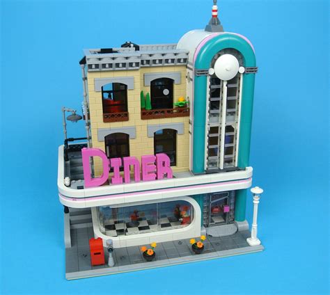 LEGO 10260 Downtown Diner (2) review | Brickset