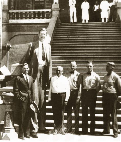 When the world's tallest man visited Folsom Prison