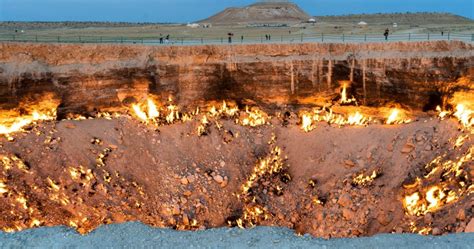 14 Weird Facts About The Gates Of Hell In Turkmenistan