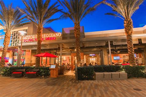 Eat Where The Locals Eat: Vegas' Top Local Hot-Spots - Summerlin