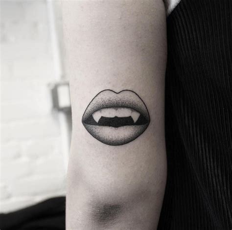 35 Most Impressive Mouth, Lip, and Kiss Tattoos - TattooBlend