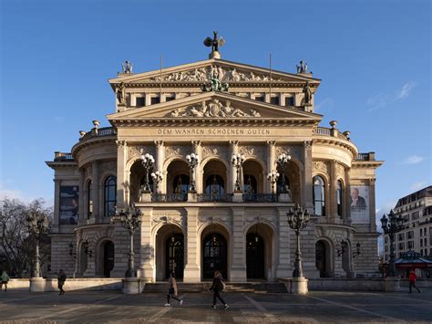 Alte Oper, Frankfurt, Germany (opera house building from 1880) [4225x3169] [OC] : r/ArchitecturePorn