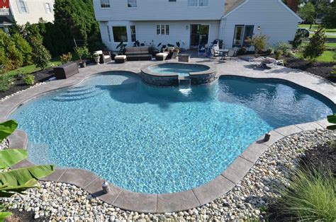 Custom Freeform style salt water inground pool with Raised Spa - Contemporary - Pool ...