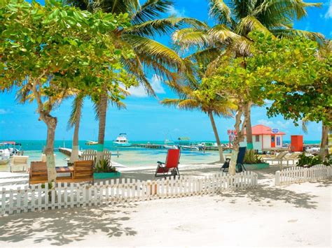 Guide to Caye Caulker, Belize - Where to Eat, Sleep & Play