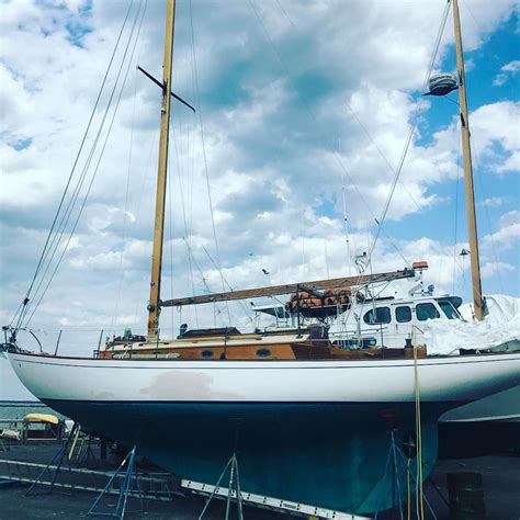 Yawlllllll 😍😍😍 vintageyacht woodenboat sailboat yawl | Sailing, Sailboat, Boat