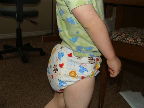 Cloth Diapered Kiddos: 1 day in cloth diapers with 3 kids