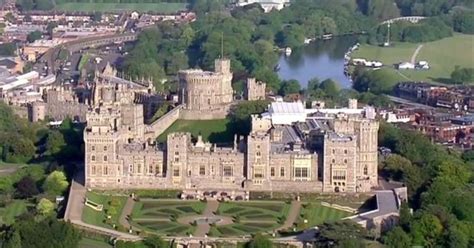 U.K.'s Windsor Castle gardens temporarily open to the public - CBS News