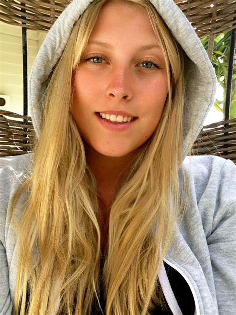 Caroline Frössling: Swedish girls