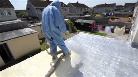 FUSION INSULATION FLAT ROOF REPAIR SYSTEM WITH ULTIMATE LININGS POLYUREA - YouTube