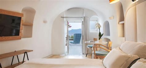 THE 6 BEST Hotels in Oia (Santorini), , Greece | santorinibesthotels.net