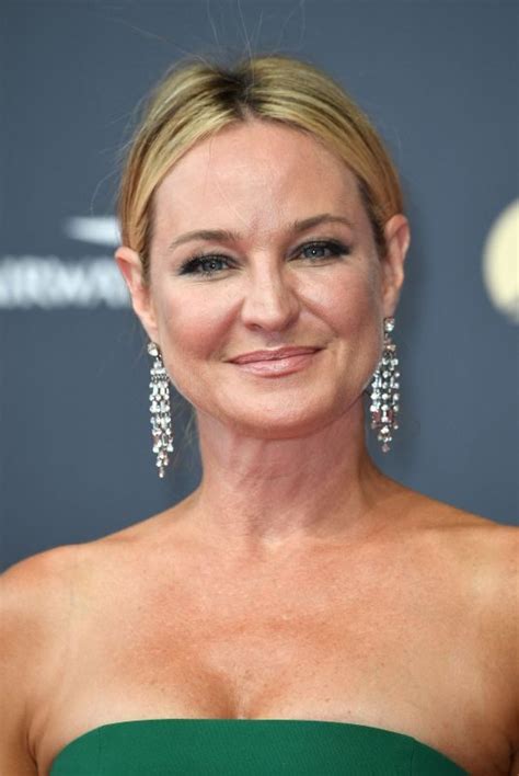 Sharon Case – HawtCelebs