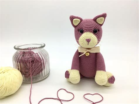 Free Amigurumi Cat Crochet Pattern | AllFreeCrochet.com