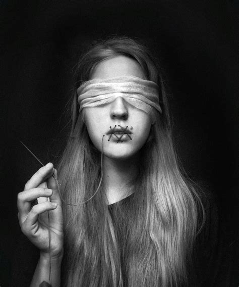 silence | Fotografia concettuale, Idee per tatuaggi, Idee di fotografia