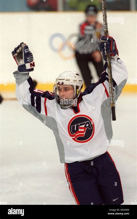 Women's Ice Hockey - Winter Olympics - Nagano 1998 - Round Robin - USA ...