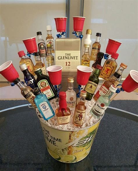 Das Likör-Bouquet haben wir zum 21. Geburtstag geschenkt ...