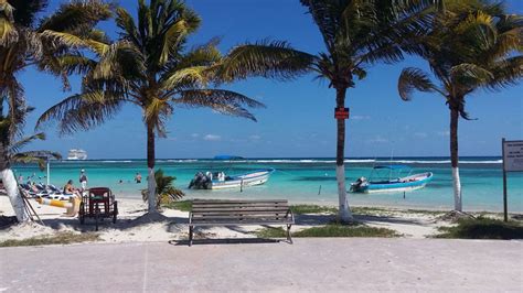 Mahahual - A Beautiful Destination in the Yucatan PeninsulaLet's Retire in Mexico