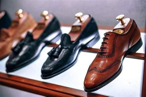 3 Ways To Fix Scuffed Leather Shoes - Shoes Care Total