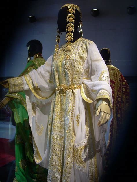 Costume History is fun!: Brides of the Arab World: Kuwait and Qatar