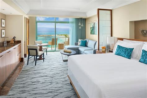 Reef Atlantis One Bedroom Ocean Suite | www.resnooze.com