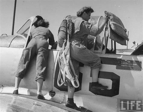 Photos of Girl Pilots Training Flights at Avenger Field in 1943 ...