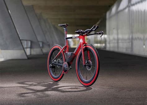 La bicicleta de carretera más rápida del mundo es obra de Red Bull, y no, no es eléctrica