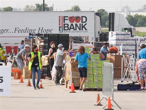 San Antonio Food Bank readies for largest food distribution event of the year