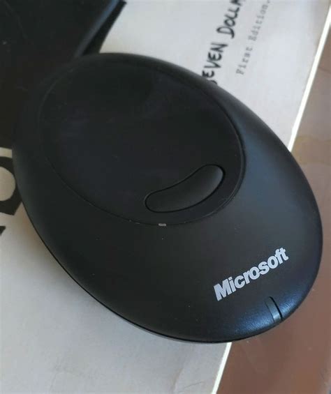 Clayton Cramer.: Anyone Remember a 1-Button Microsoft USB Mouse?