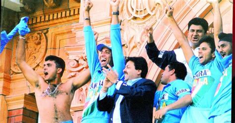 15 Years Ago, Sourav Ganguly's Famous Shirt Wave On The Lord's Balcony ...