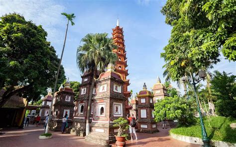 Discover the Beauty and History of Tran Quoc Pagoda in Hanoi, Vietnam ...