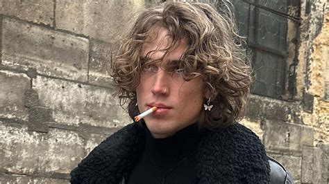 Vinnie Hacker responds to backlash after posing with cigarette - Dexerto