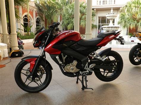 Bajaj Pulsar 200NS Launched | Bajaj Pulsar 200NS Price, Specs, Launch ...