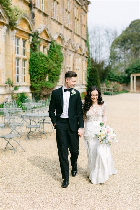 The Perfect Country Manor Wedding - aureliaallenphotography.com