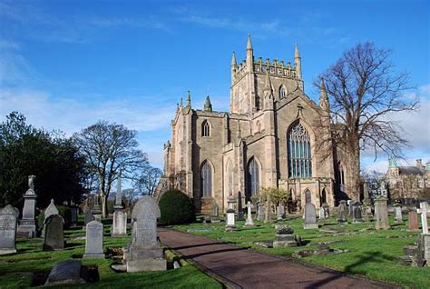 Dunfermline Abbey - Scotland Info Guide