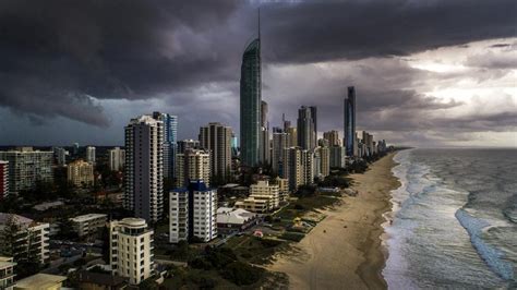 BOM forecast severe storms for Gold Coast this afternoon after five hit SEQ over the past six ...