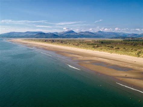 Harlech Beach | VisitWales