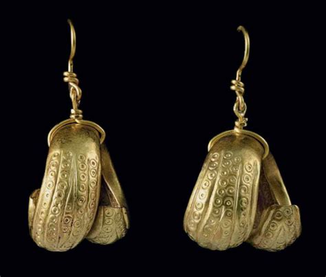 Mesopotamian Gold Hair Rings/Earrings, Early Dynastic 3rd ML BC | Ancient jewelry, Ancient ...