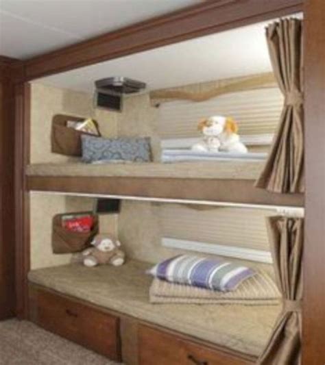 40+ Classic Ways To Organize Your Rvs Bed Space Ideas #bedroom # ...