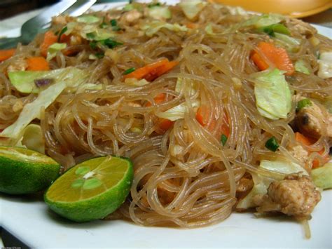 Pancit Bihon Recipe (Filipino stir-fried rice noodles with meat and ...